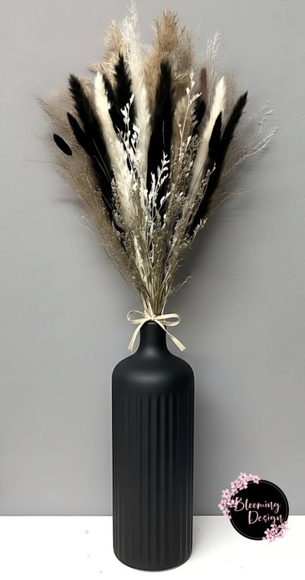 Kytica zo sušených tráv ČIERNÁ